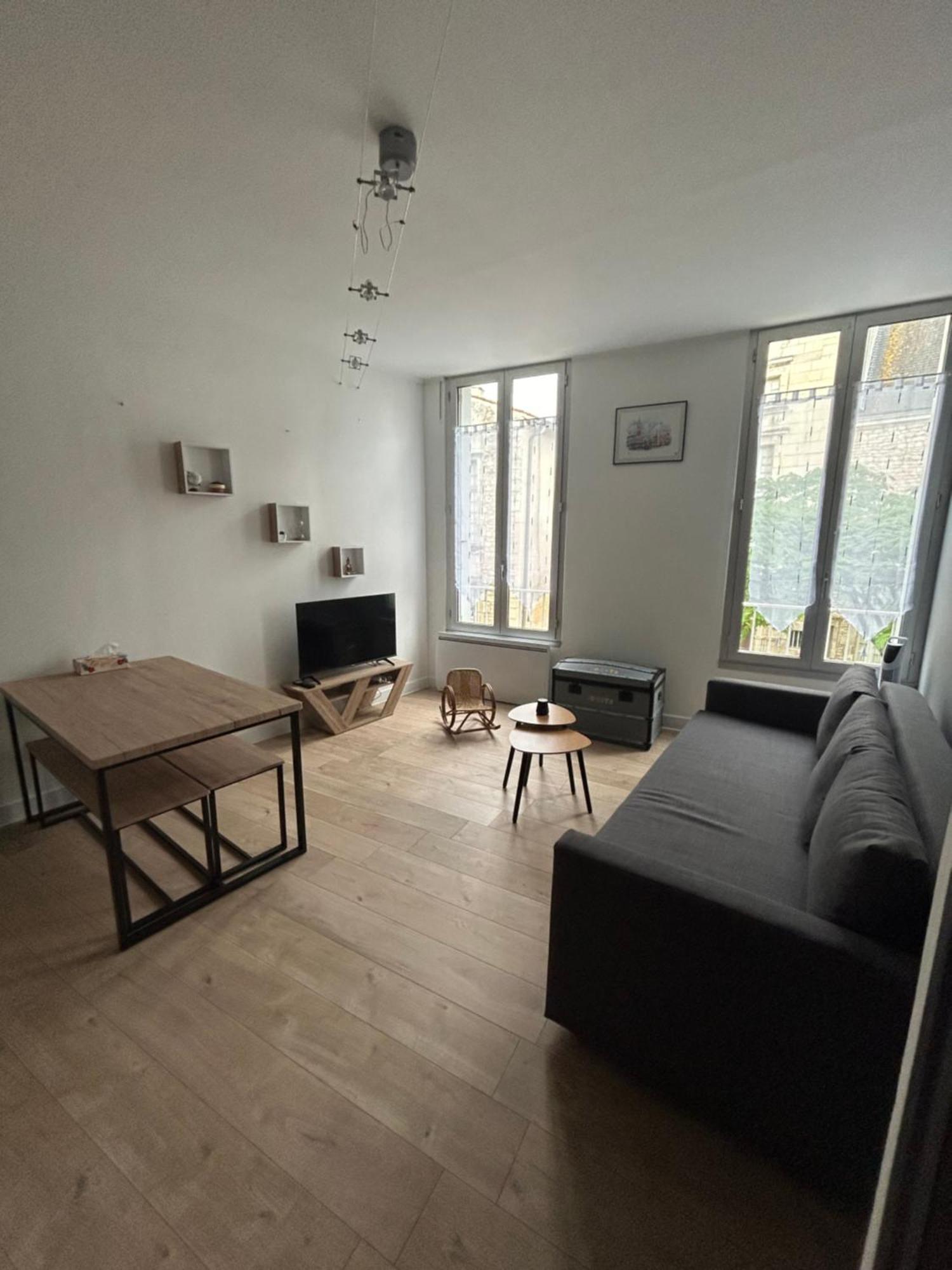 Chez Noemie Saintes